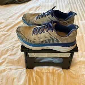 Hoka one bondi men’s 9.5